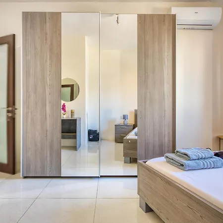Cosy 1 Bedroom With Balcony In St Julians Aebe1 * Ta' Ċikkun