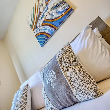 Cosy 1 Bedroom With Balcony In St Julians Aebe1 アパート *