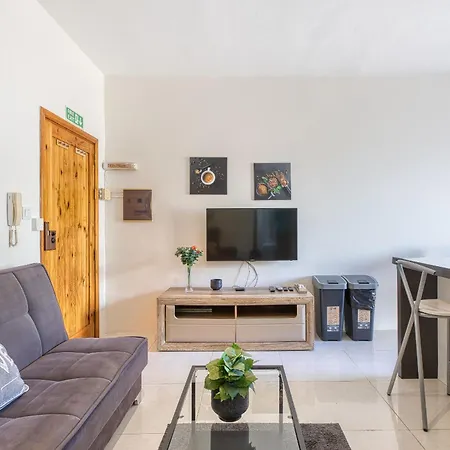 Cosy 1 Bedroom With Balcony In St Julians Aebe1-1 San Giuliano