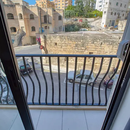 Cosy 1 Bedroom With Balcony In St Julians Aebe1-1 Appartamento *