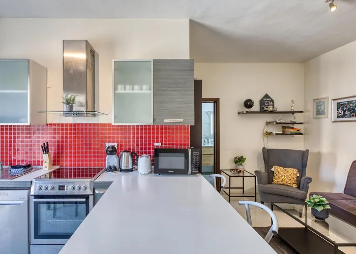 Apartman Cosy 1 Bedroom With Balcony In St Julians Aebe1 *