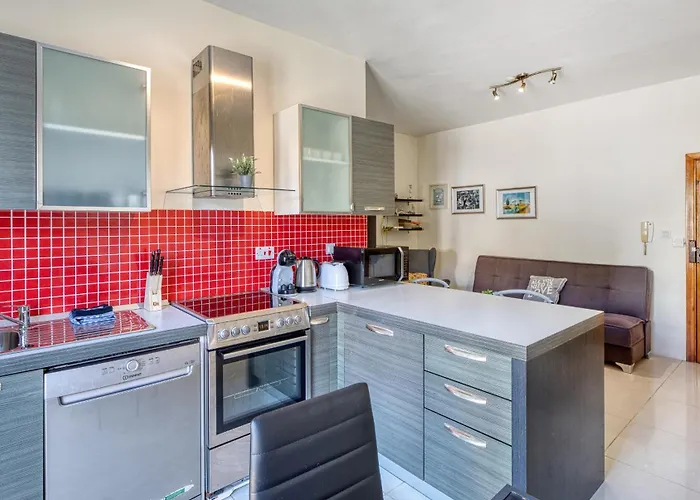 Cosy 1 Bedroom With Balcony In St Julians Aebe1 Apartman San Ġiljan