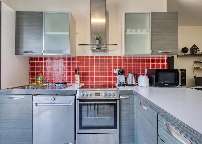 Cosy 1 Bedroom With Balcony In St Julians Aebe1 Apartman *