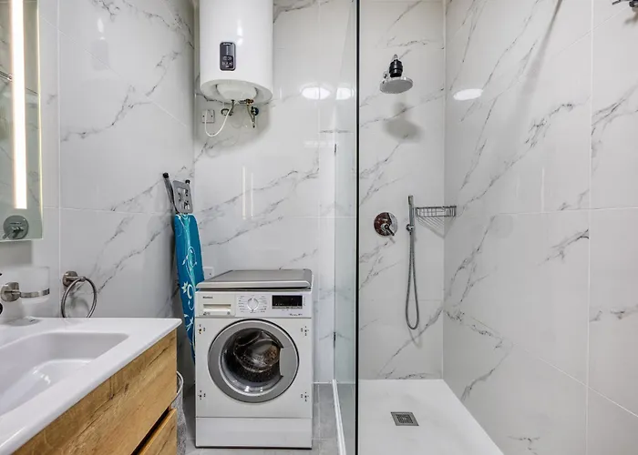 Cosy 1 Bedroom With Balcony In St Julians Aebe1 *